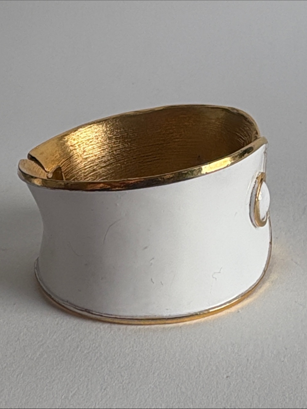 Vintage 1950s Crown Trifari White Enamel Gold Cuff Bracelet - Picture 7 of 7
